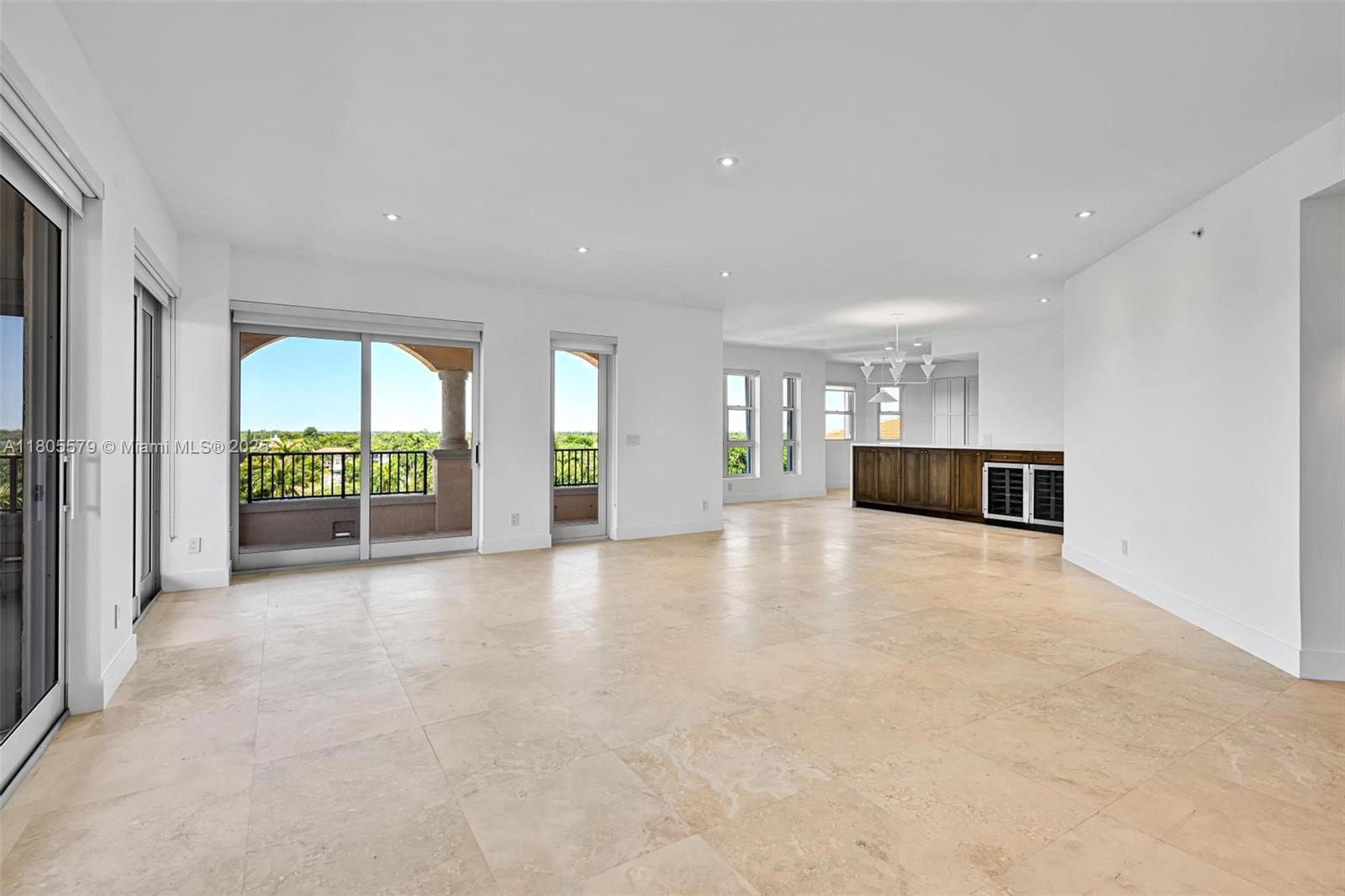 Building Photo - 13637 Deering Bay Dr