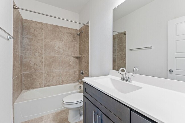 Building Photo - 4769 Tanglewood Dr