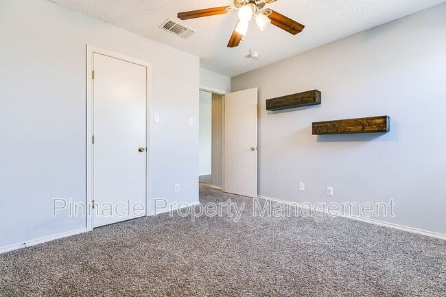 Building Photo - 1222 Elmo Ln