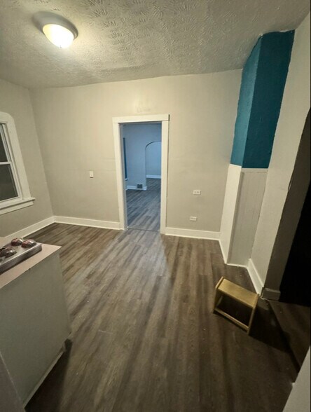 Building Photo - 11117 Prince Ave