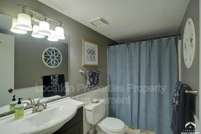 Building Photo - 3800 Stockade Ct