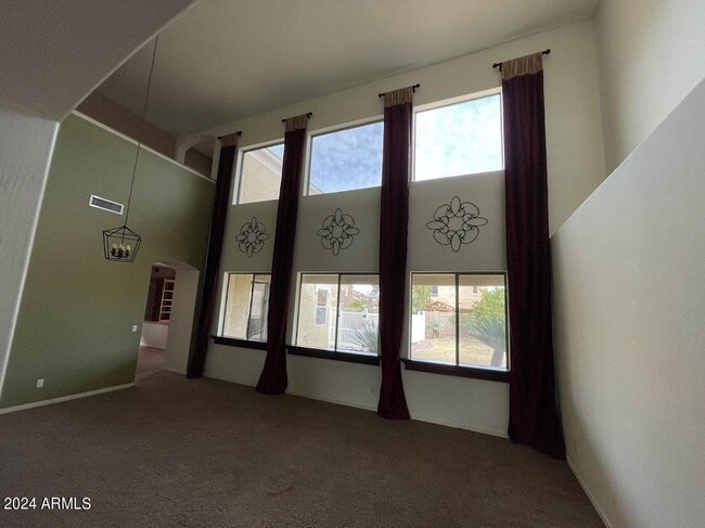Building Photo - 4940 E Runaway Bay Dr