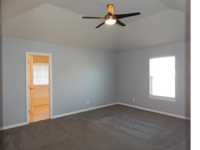 Building Photo - 106 Cedar Ridge Dr