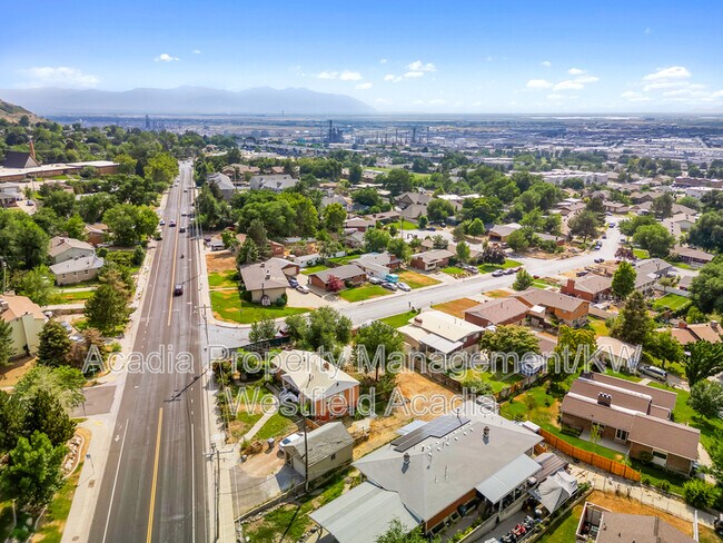 Building Photo - 4092 Orchard Dr