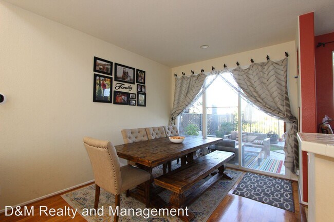 Building Photo - 3 br, 2.5 bath House - 11161 Caminito Arcada