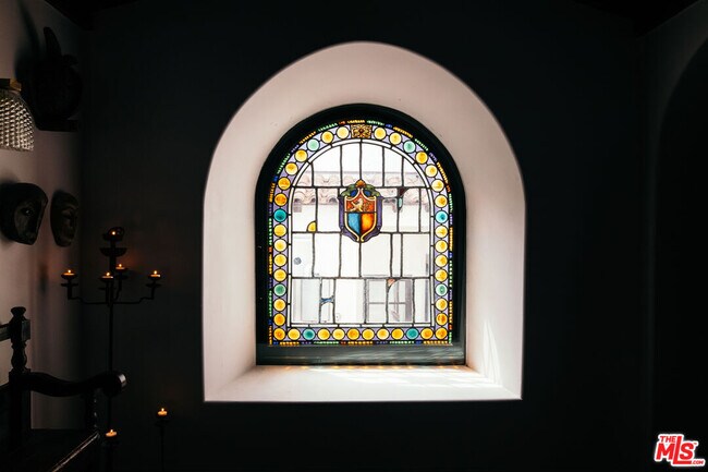 Building Photo - 10749 Weyburn Ave