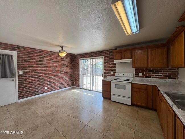 Building Photo - 7967 W Highland Ave
