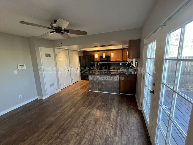 Building Photo - 1137 Milky Way