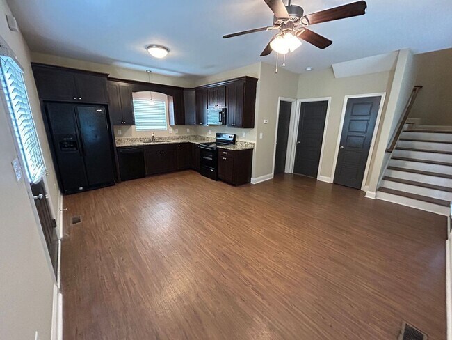 Building Photo - 227 Madison Heights