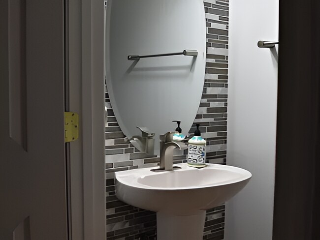 Building Photo - 2460 Terra Cotta Cir