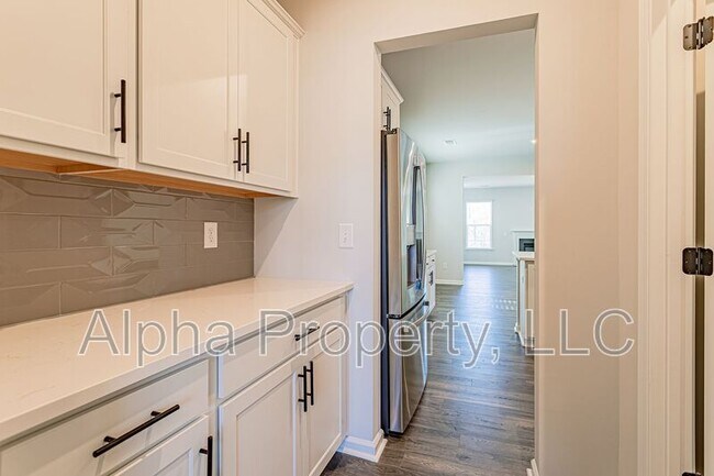 Building Photo - 131 Battery Creek Dr