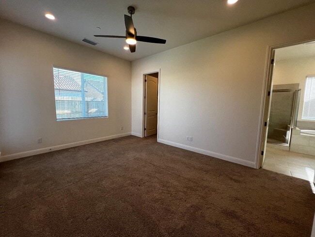 Building Photo - 3072 19th Ave