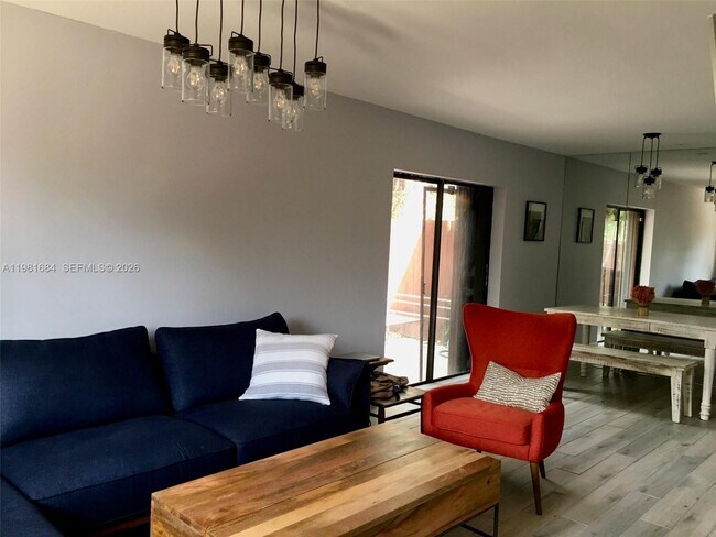 Building Photo - 7114 SW 114th Pl