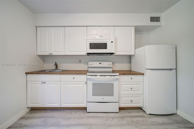 Building Photo - 111 NW 152nd St