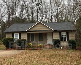 Building Photo - 2519 Hickory Ave