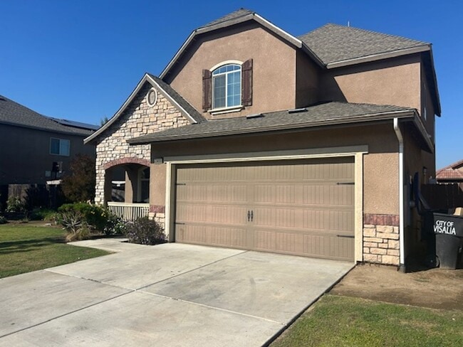 Primary Photo - 4 bedroom 2 bathroom in NW Visalia coming ...