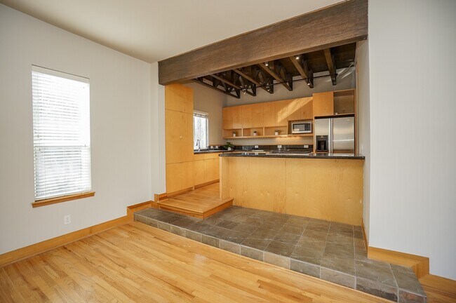 Building Photo - 228 Willard St