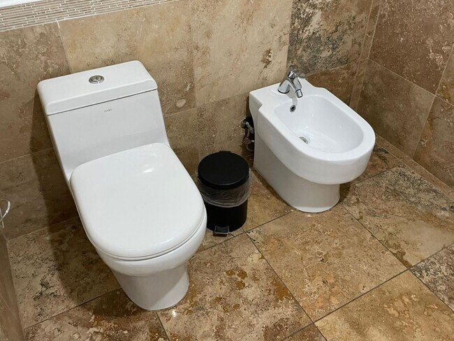 Building Photo - 1500 Meridian Ave