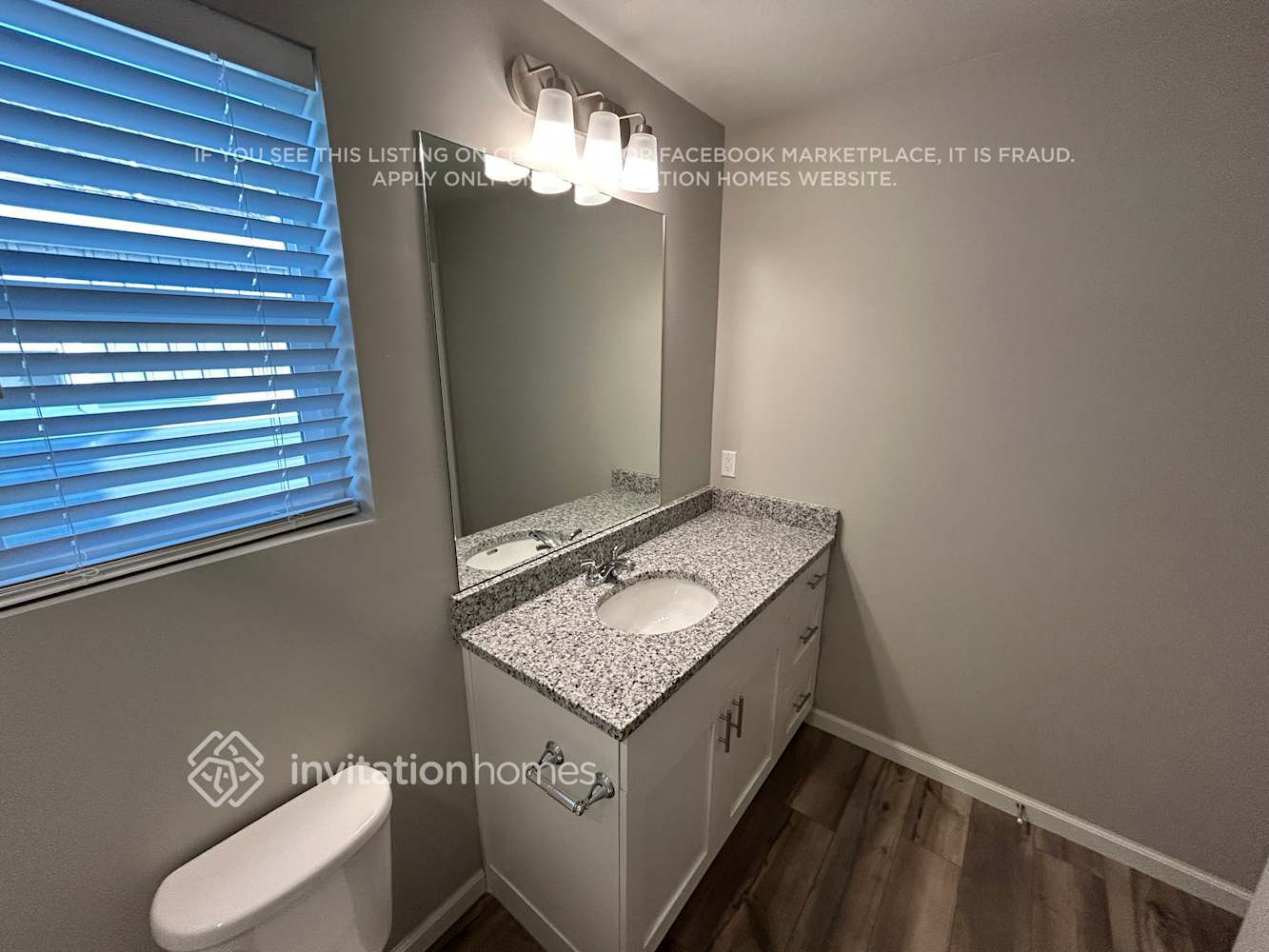 Building Photo - 114 N Riverside Dr