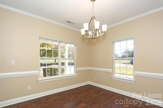 Building Photo - 10122 Victoria Blake Dr