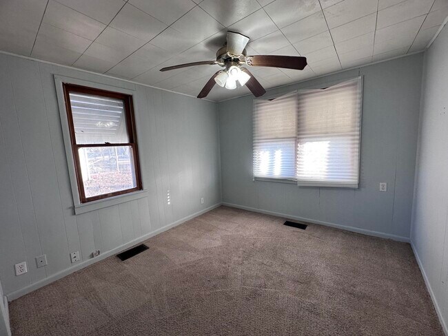 Building Photo - 1205 Marion-