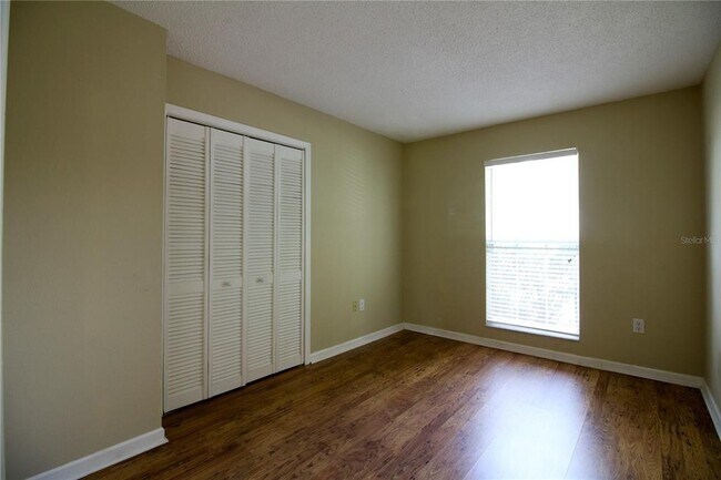 Building Photo - 1311 Glenview Ln