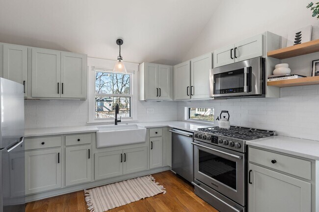 Building Photo - Luxury 12 South Living! $13,000 per month lease. 6 Bed 6 Bath with Great Outdoor Space and Bonus ...