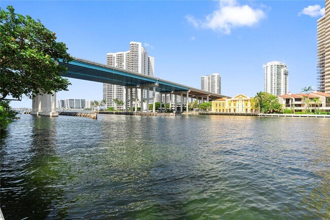 Building Photo - 19390 Collins Ave