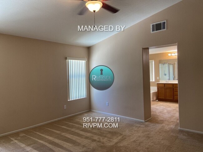 Building Photo - Highly Desirable Orangecrest Location!!!