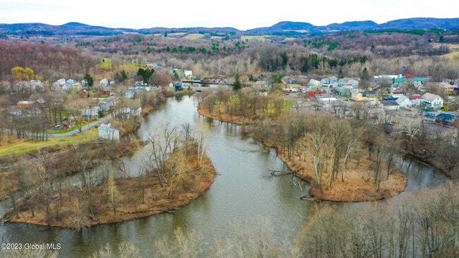 Building Photo - 48 Salem St