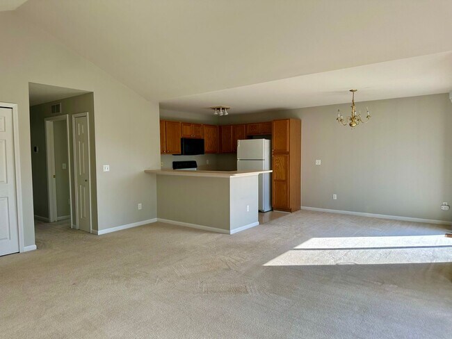 Building Photo - 13153 Canopy Dr