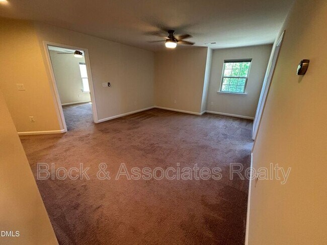 Building Photo - 1009 Magnolia Blossom Ln