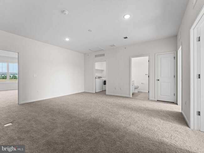 Building Photo - 202 Thompson Dr
