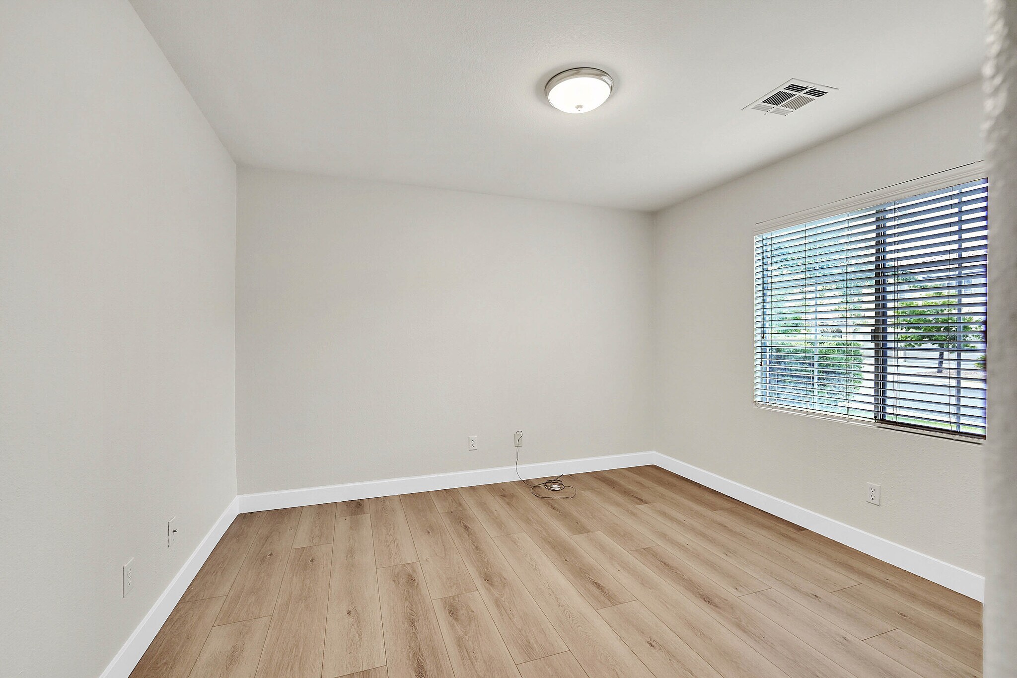 Building Photo - 2559 Misty Olive Ave
