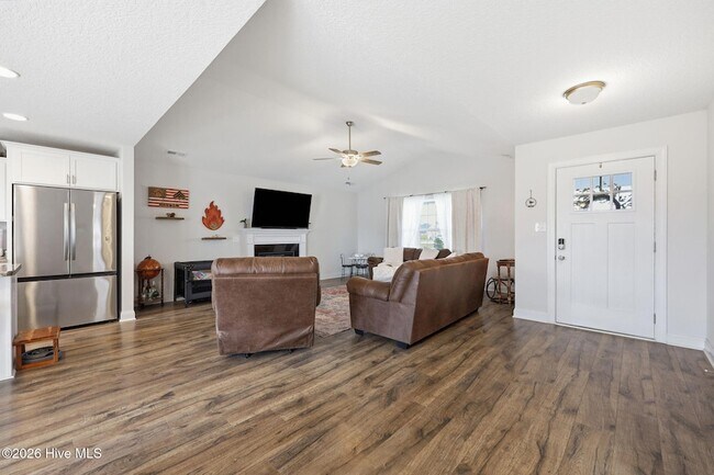 Building Photo - 708 Puppy Drum Ln