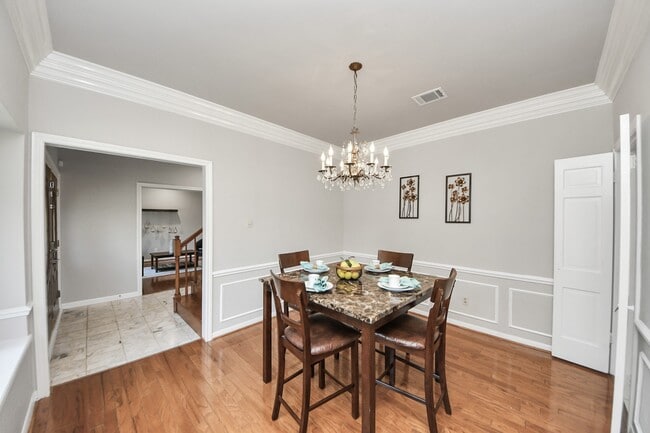 Building Photo - 20626 Chestnut Hills Dr
