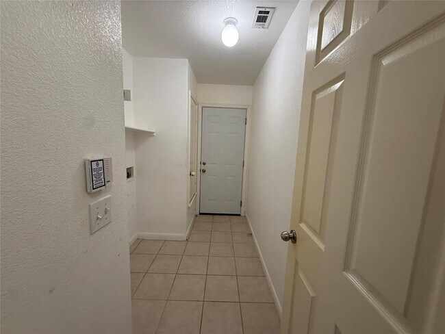 Building Photo - 645 Arrowood Pl