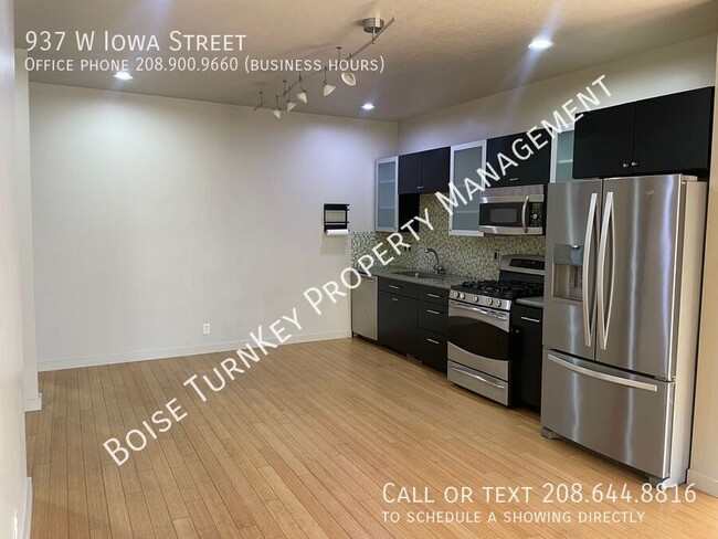 Building Photo - 2 Bed Broadway Ave Townhouse Near BSU!