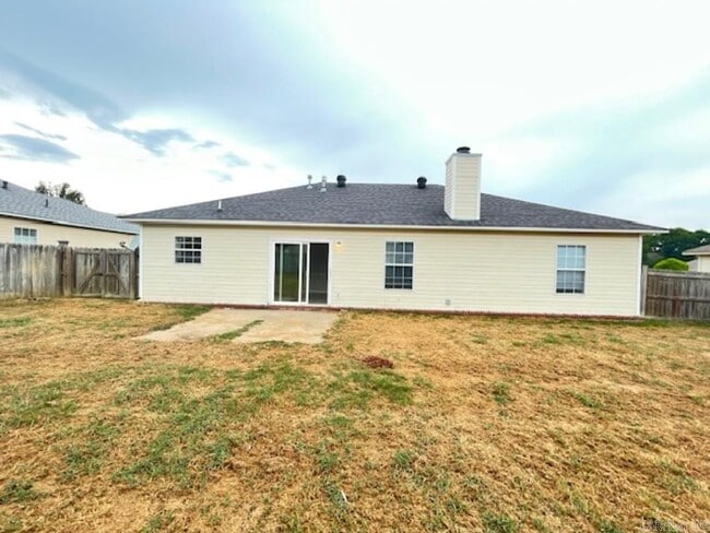 Building Photo - 19 Azalea Dr