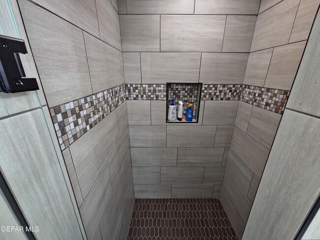 Building Photo - 7321 Cuba Dr