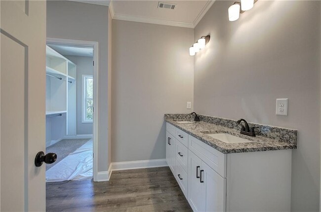 Building Photo - 309 Arbor Cir