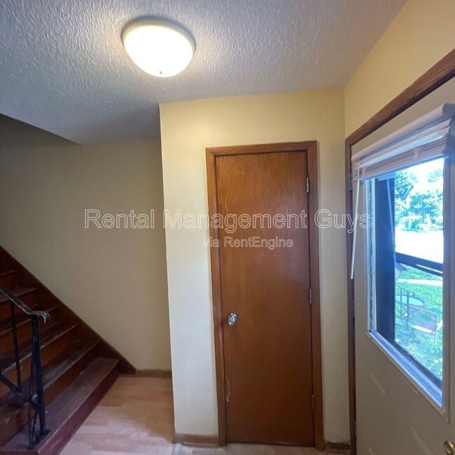 Building Photo - 501 N Morgan Ave