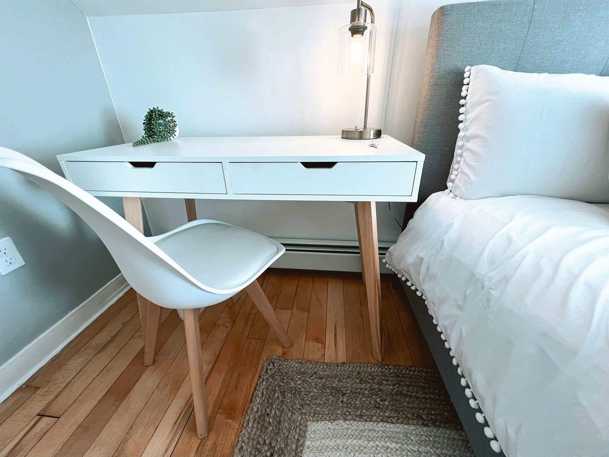 Building Photo - 194 Messer St