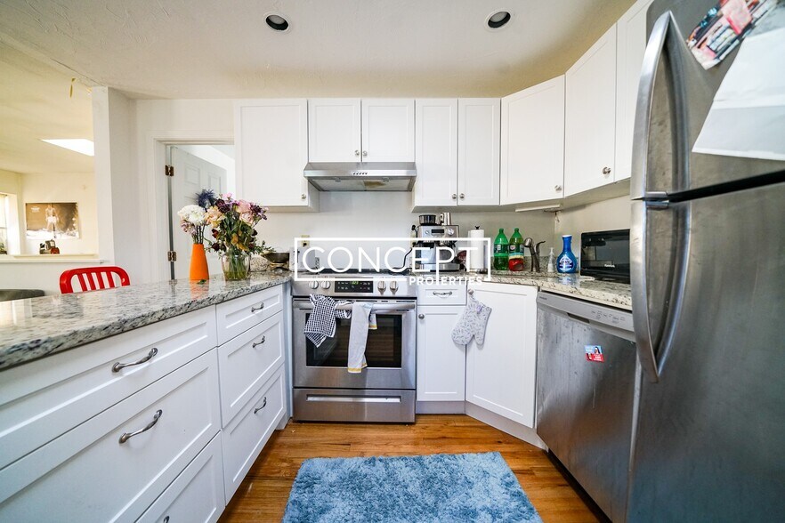 Building Photo - 24 St Cyprians Pl