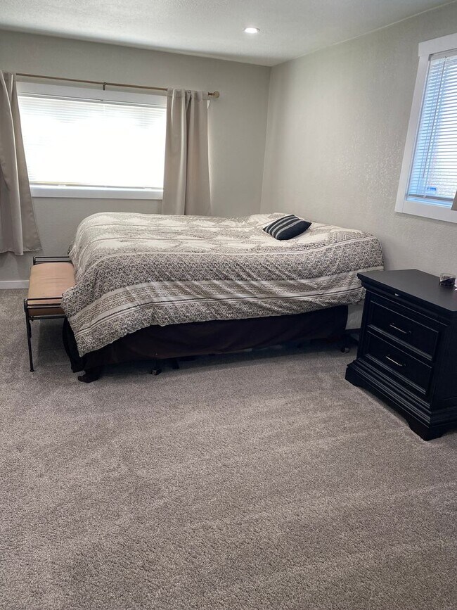 Building Photo - Spacious Ranch in Top School District – Mo...