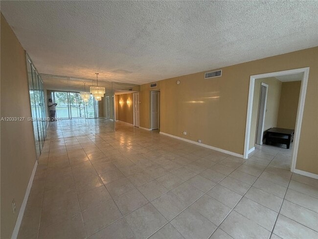 Building Photo - 3100 N Course Ln