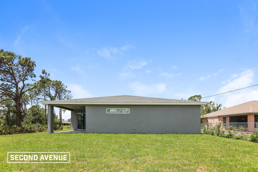 Building Photo - 3092 Villa St