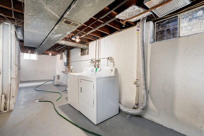 Building Photo - 35 Alpha Dr