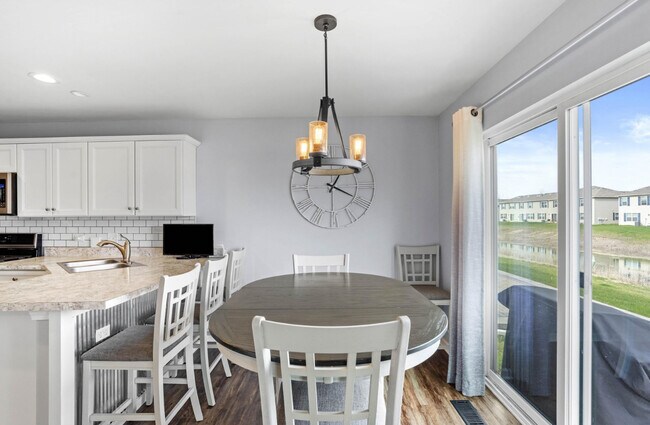 Building Photo - 11151 Vermont Cir