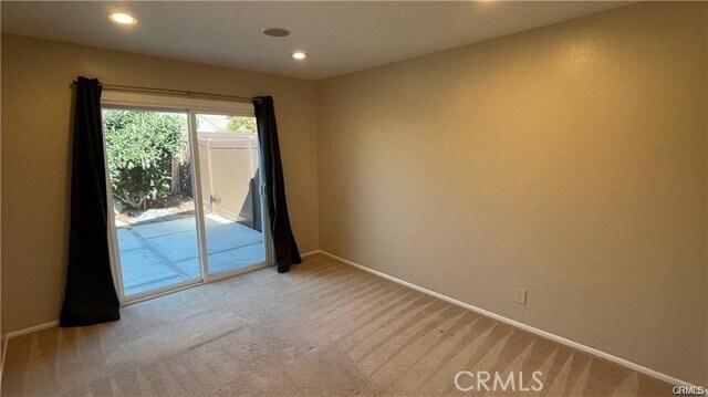 Building Photo - 24851 Oak Creek Ln